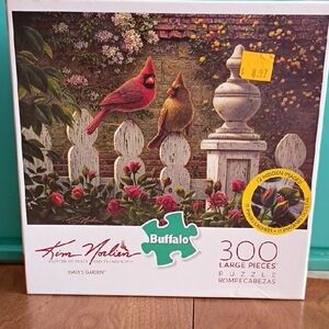 Buffalo 300-Piece Puzzle with Cardinals